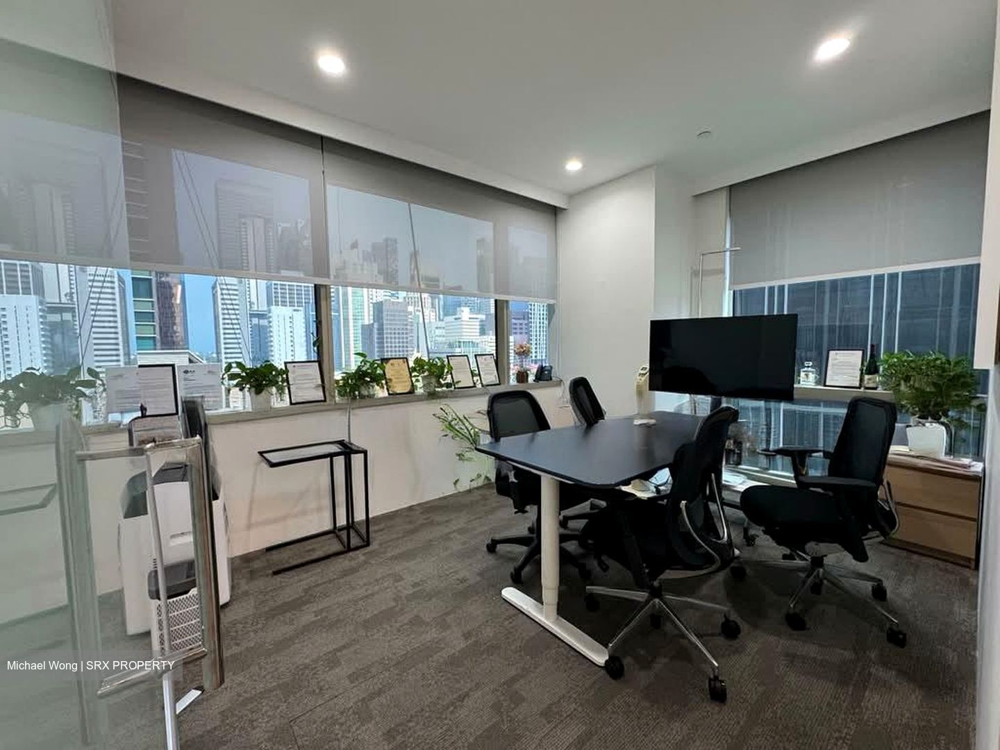 China Square Central (D1), Office #544642451